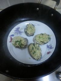 蒜蓉蒸鲍鱼怎么做好吃_蒜蓉蒸鲍鱼的做法