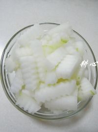 鱼饺木耳冬瓜汤怎么做好吃_鱼饺木耳冬瓜汤的做法