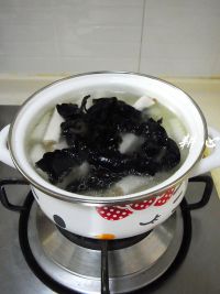 鱼饺木耳冬瓜汤怎么做好吃_鱼饺木耳冬瓜汤的做法