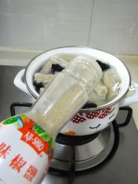 鱼饺木耳冬瓜汤怎么做好吃_鱼饺木耳冬瓜汤的做法