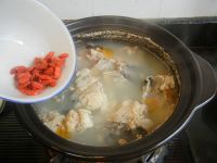 砂锅煲安康鱼汤怎么做好吃_家常砂锅煲安康鱼汤的做法