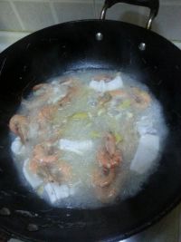 海鲜粉丝煲怎么做好吃_家常海鲜粉丝煲的做法