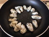 煎牡蛎怎么做好吃_家常煎牡蛎的做法