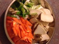 鸡腿菇炒鱿鱼怎么做好吃_家常鸡腿菇炒鱿鱼的做法