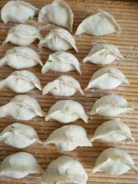 香芹蛤肉水饺怎么做好吃_家常香芹蛤肉水饺的做法