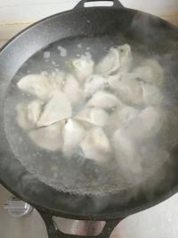 香芹蛤肉水饺怎么做好吃_家常香芹蛤肉水饺的做法