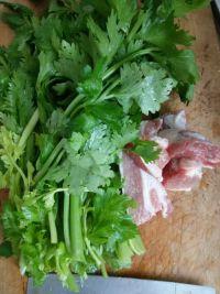 香芹蛤肉水饺怎么做好吃_家常香芹蛤肉水饺的做法