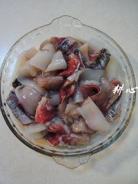 鲜鱿鱼皮砂锅粥怎么做好吃_家常鲜鱿鱼皮砂锅粥的做法