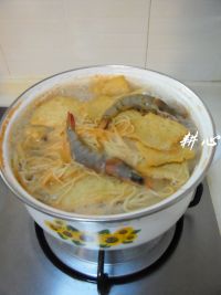海鲜汤面怎么做好吃_家常海鲜汤面的做法