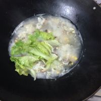 鲜虾香菇饺子面怎么做好吃_家常鲜虾香菇饺子面的做法