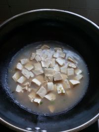 蛤蜊汤炖豆腐怎么做好吃_家常蛤蜊汤炖豆腐的做法