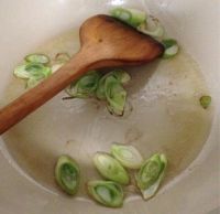 虾皮白菜疙瘩汤怎么做好吃_家常虾皮白菜疙瘩汤的做法
